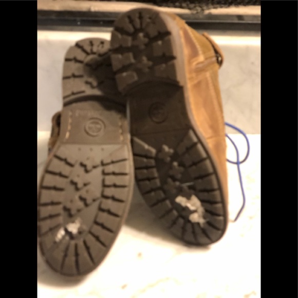 Timberlands- 1.5Y - Picture 6 of 7